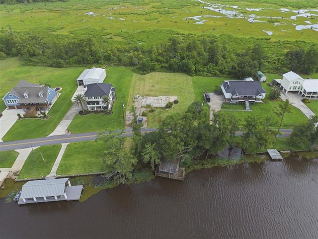 1916 Perkins Ferry Road S, Lake Charles, LA 70611