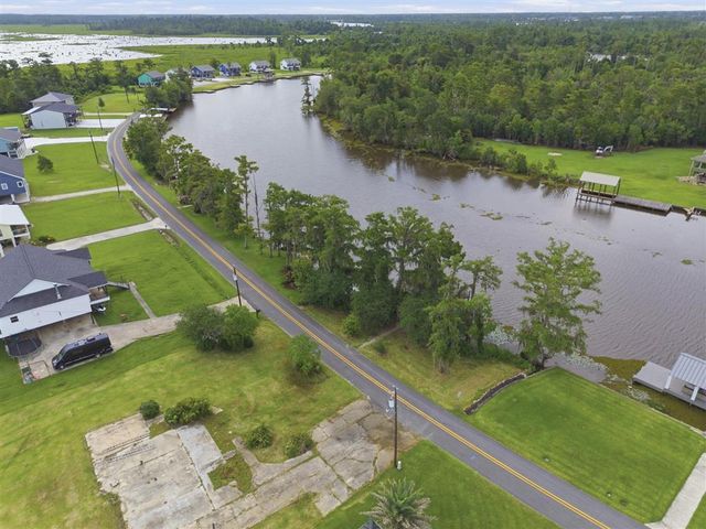 1916 Perkins Ferry Road S, Lake Charles, LA 70611