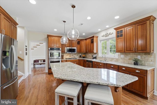 7 LOCKHART DR, Garnet Valley, PA 19060