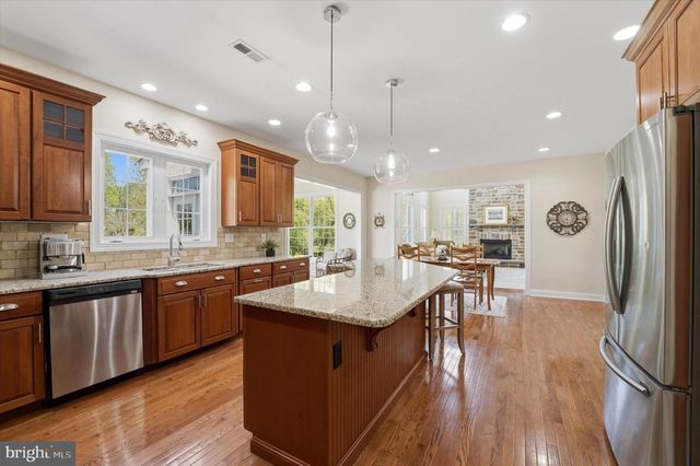 7 LOCKHART DR, Garnet Valley, PA 19060