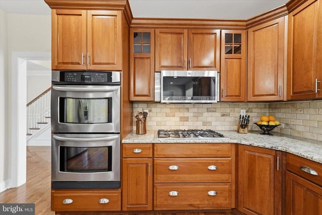 7 LOCKHART DR, Garnet Valley, PA 19060