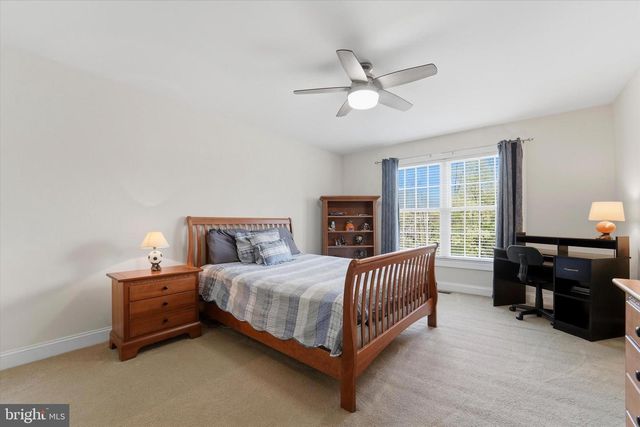 7 LOCKHART DR, Garnet Valley, PA 19060