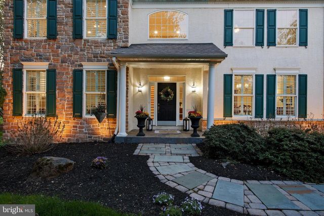 7 LOCKHART DR, Garnet Valley, PA 19060