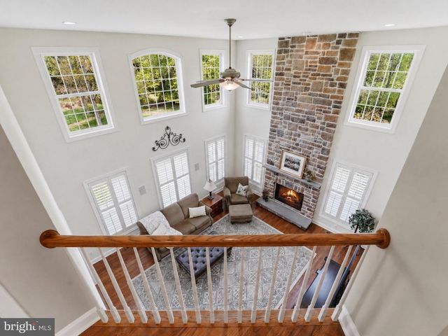7 LOCKHART DR, Garnet Valley, PA 19060