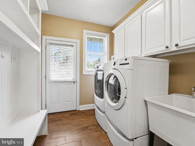7 LOCKHART DR, Garnet Valley, PA 19060