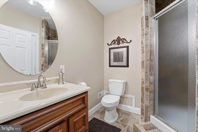 7 LOCKHART DR, Garnet Valley, PA 19060
