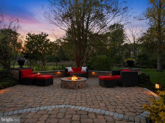7 LOCKHART DR, Garnet Valley, PA 19060