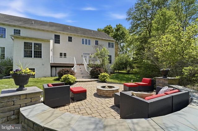 7 LOCKHART DR, Garnet Valley, PA 19060