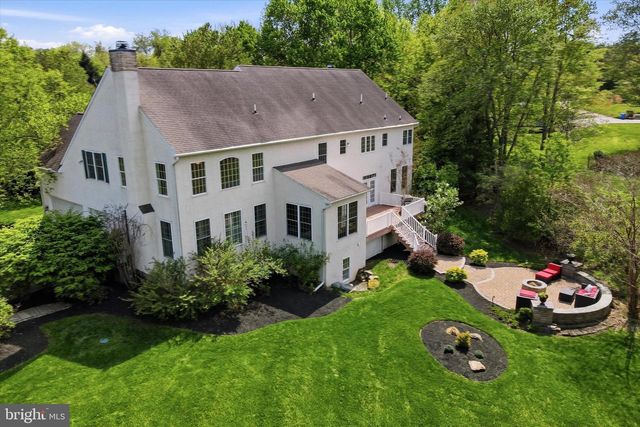7 LOCKHART DR, Garnet Valley, PA 19060