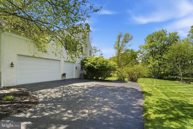 7 LOCKHART DR, Garnet Valley, PA 19060