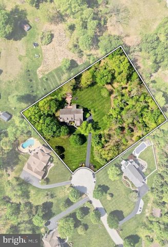 7 LOCKHART DR, Garnet Valley, PA 19060