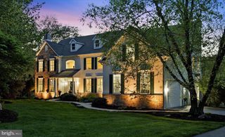 7 LOCKHART DR, Garnet Valley, PA 19060