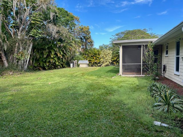 6826 SW Chase Court, Stuart, FL 34997