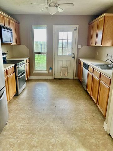 14926 Diamond Way, Baytown, TX 77523