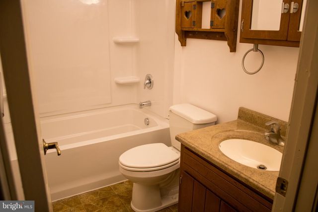 474 BRIDGE VALLEY RD, Pequea, PA 17565