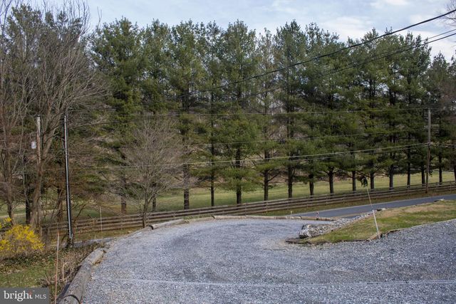 474 BRIDGE VALLEY RD, Pequea, PA 17565