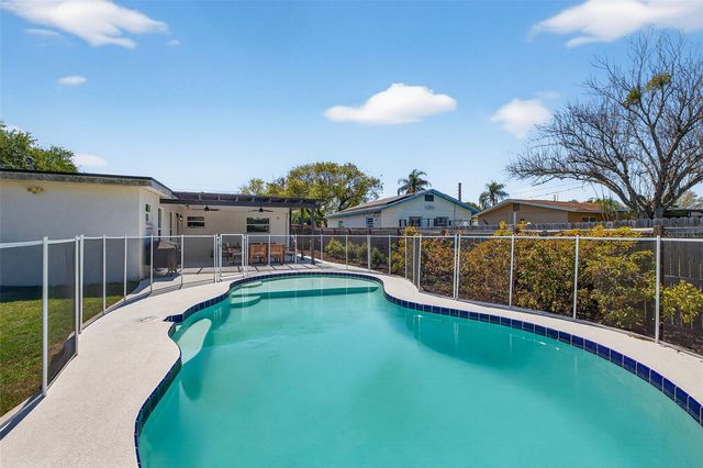 3911 14TH AVENUE N, St Petersburg, FL 33713