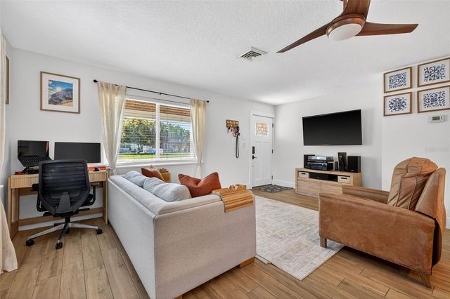 3911 14TH AVENUE N, St Petersburg, FL 33713