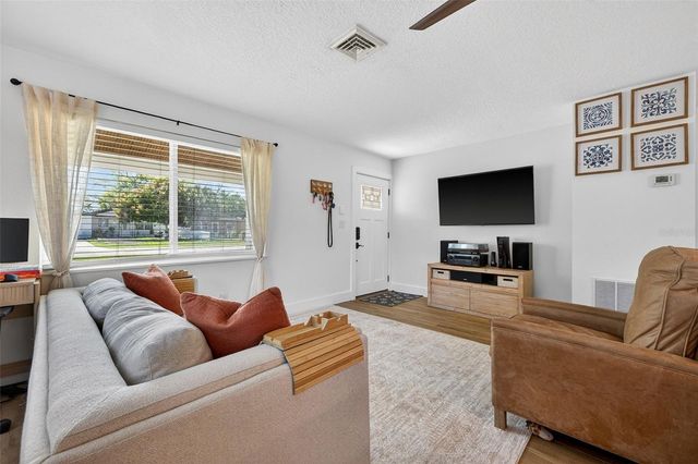 3911 14TH AVENUE N, St Petersburg, FL 33713