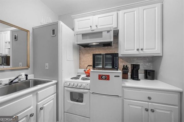 435 Robertson Road, Dawsonville, GA 30534