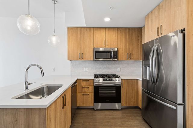 1212 Demonbreun St Apt 1114, Nashville, TN 37203