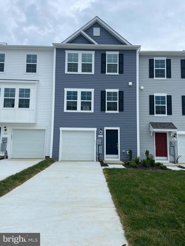 263 CLIFTON MNR, Falling Waters, WV 25419