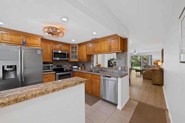 2402 ANTIGUA Circle C2, Coconut Creek, FL 33066