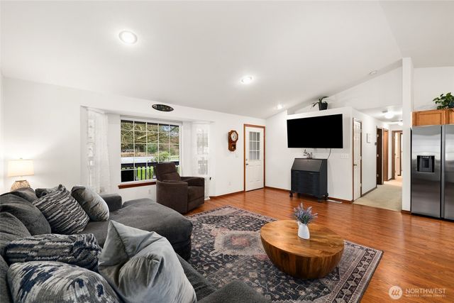 18207 Keona Lane SW, Rochester, WA 98579