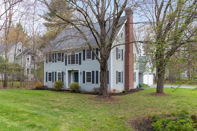 10 Hagan Drive, Essex, VT 05452