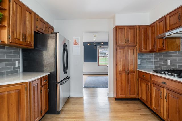 10 Hagan Drive, Essex, VT 05452