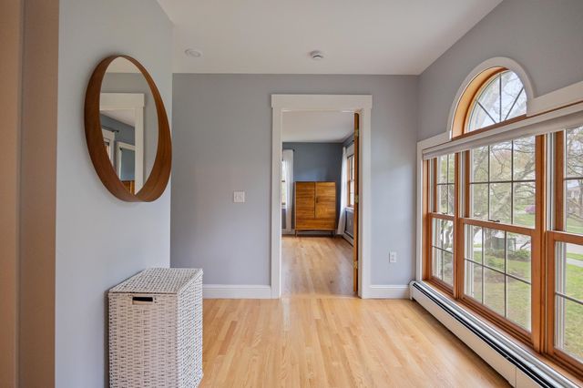 10 Hagan Drive, Essex, VT 05452