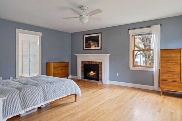 10 Hagan Drive, Essex, VT 05452