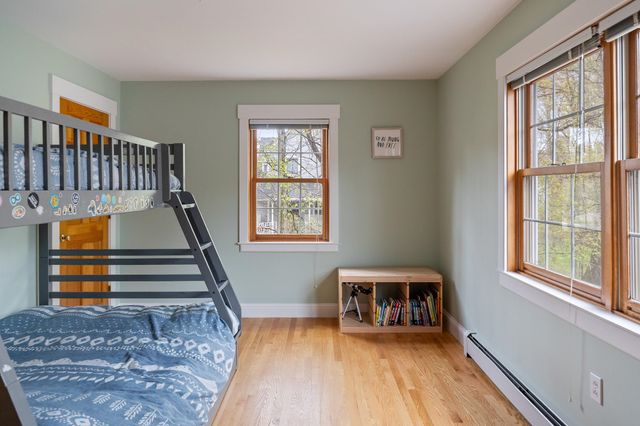 10 Hagan Drive, Essex, VT 05452