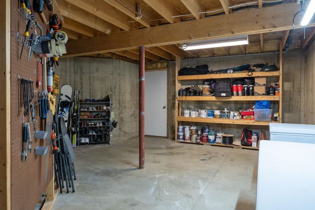 10 Hagan Drive, Essex, VT 05452