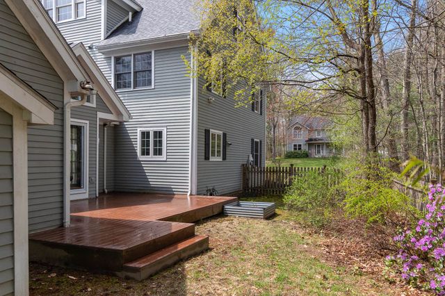 10 Hagan Drive, Essex, VT 05452