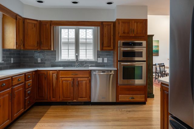 10 Hagan Drive, Essex, VT 05452
