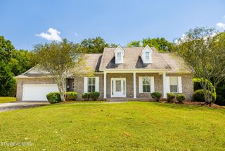1812 Crazy Horse Drive, Maryville, TN 37801