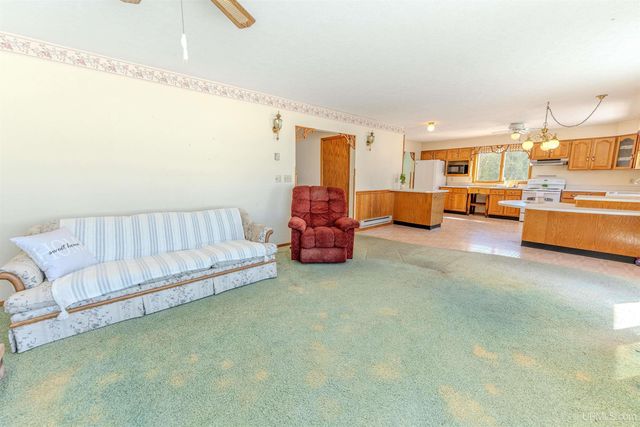 7005 Mm.5 Lane, Garden, MI 49835