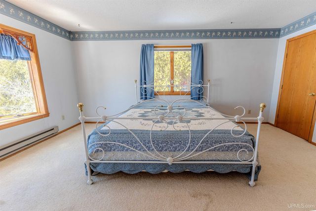 7005 Mm.5 Lane, Garden, MI 49835