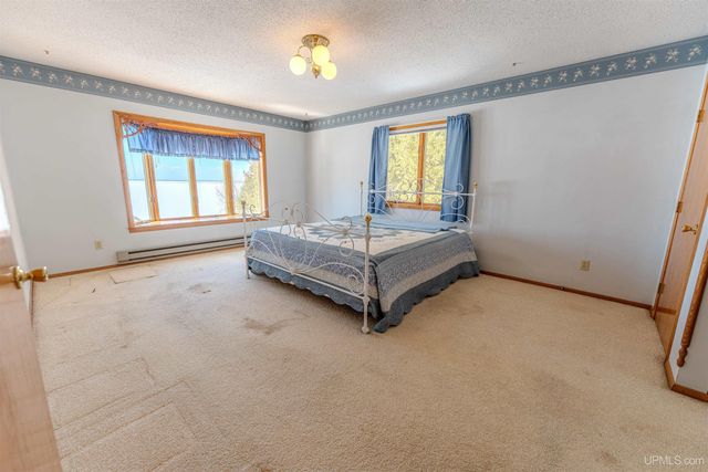 7005 Mm.5 Lane, Garden, MI 49835