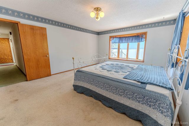 7005 Mm.5 Lane, Garden, MI 49835