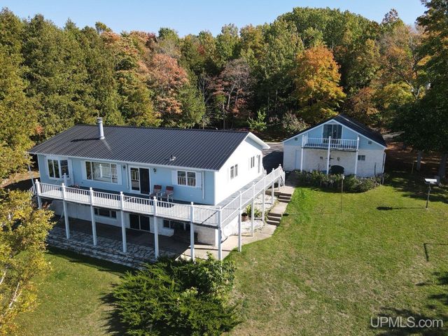 7005 Mm.5 Lane, Garden, MI 49835