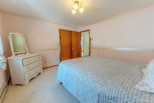 7005 Mm.5 Lane, Garden, MI 49835