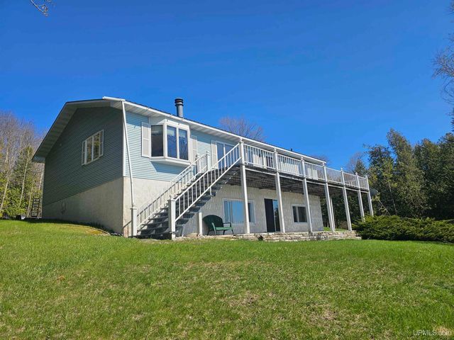 7005 Mm.5 Lane, Garden, MI 49835