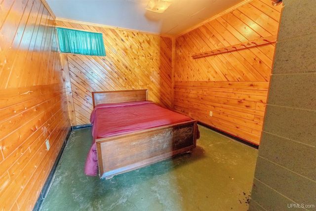 7005 Mm.5 Lane, Garden, MI 49835