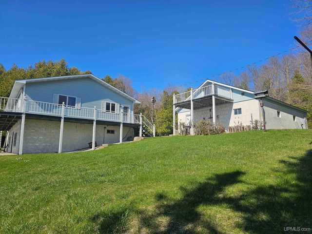 7005 Mm.5 Lane, Garden, MI 49835