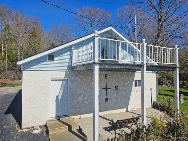 7005 Mm.5 Lane, Garden, MI 49835