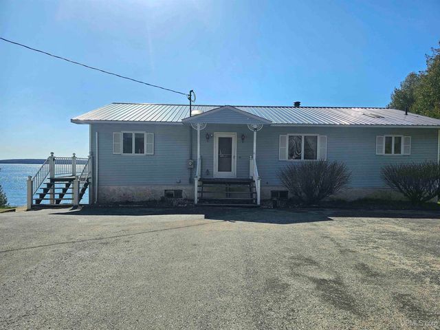 7005 Mm.5 Lane, Garden, MI 49835