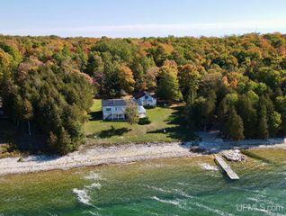 7005 Mm.5 Lane, Garden, MI 49835