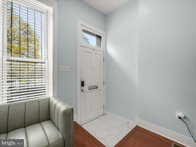 404 E LANVALE ST, Baltimore, MD 21202